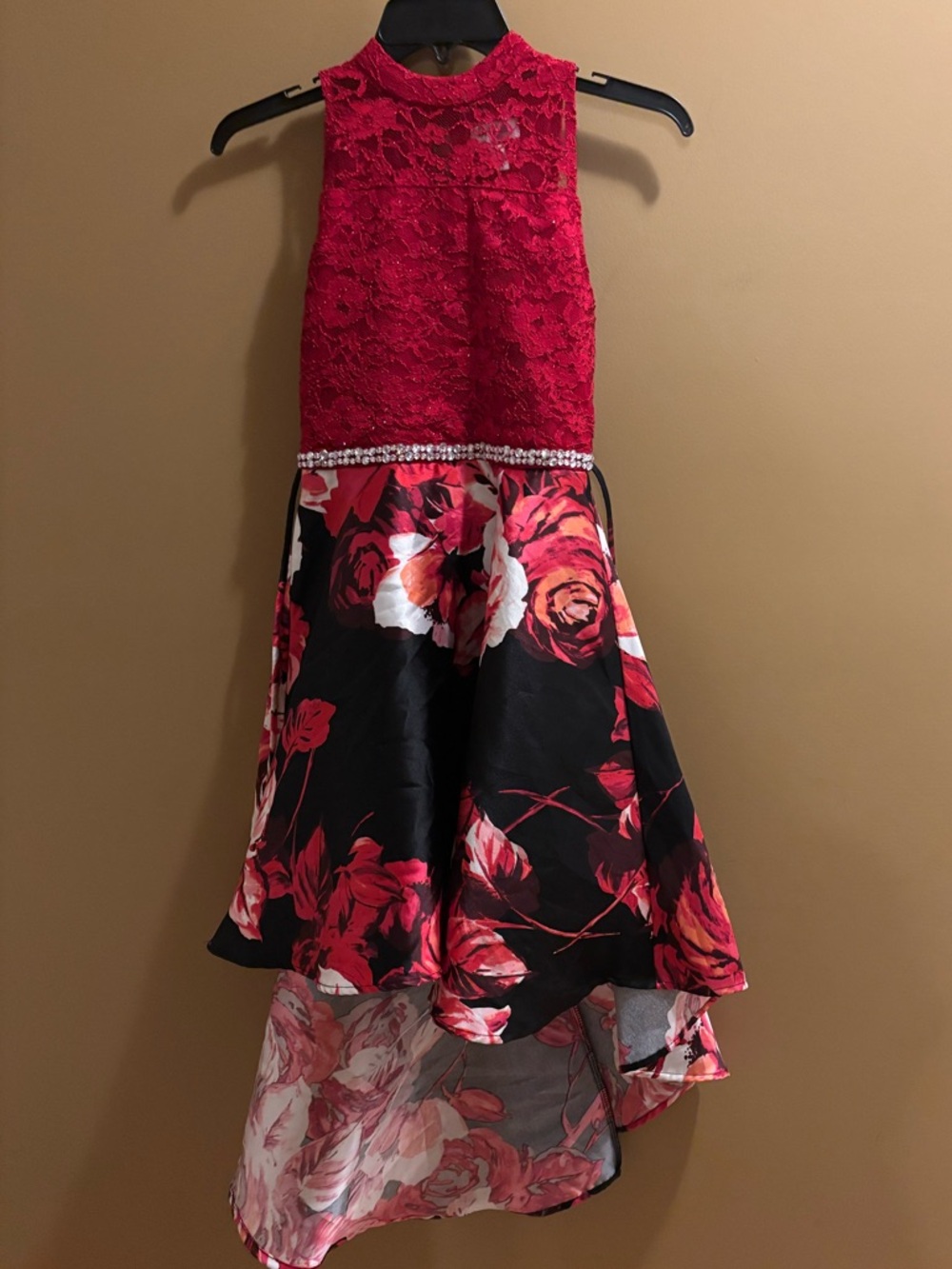 ⭐️⭐️Speechless Red Lace & Black Floral High-Low Party Dress